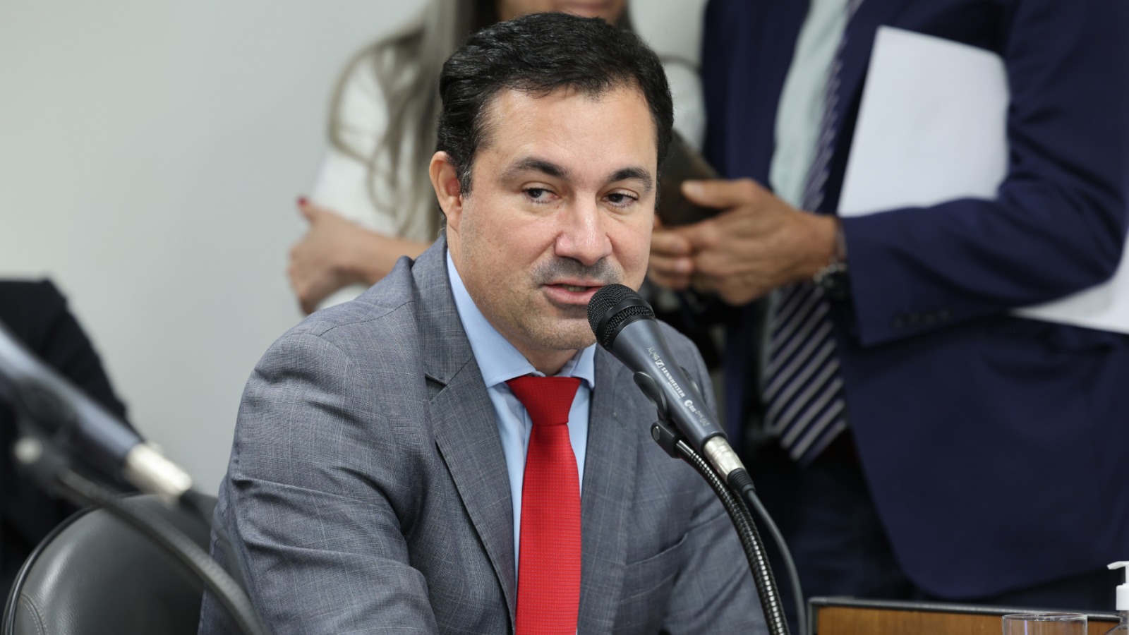 Presidente do PT de Minas desiste de reeleição para apoiar deputada federal