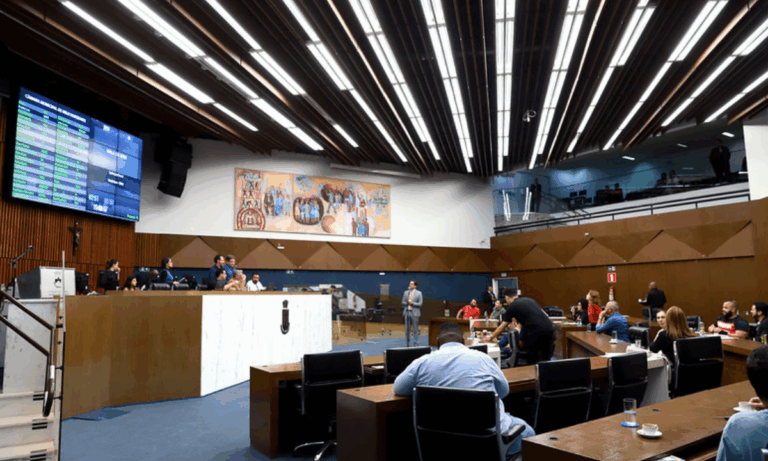 plenário câmara bh