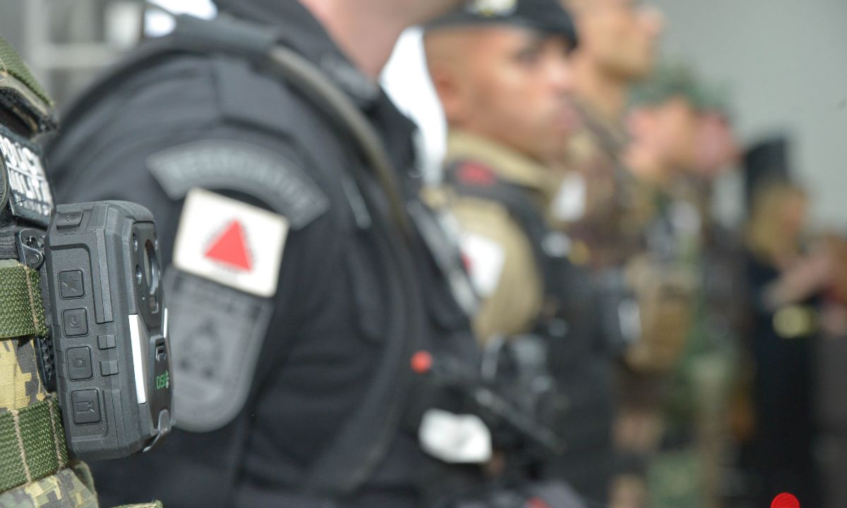 Foto mostra policial militar de Minas