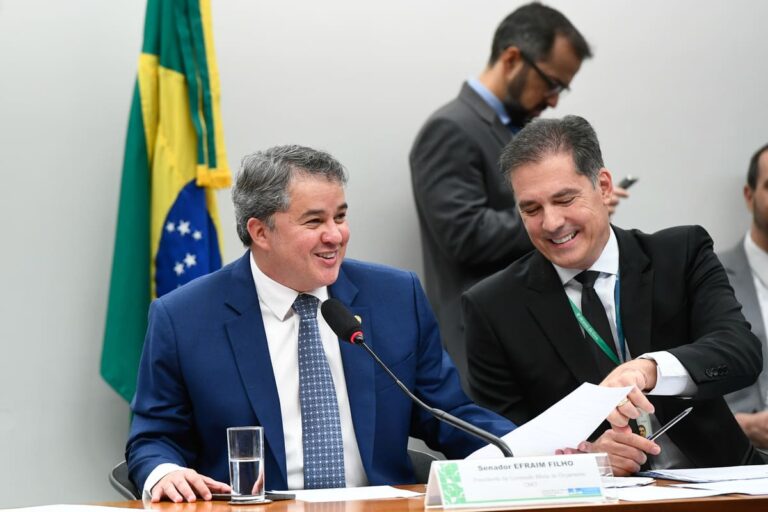 Efraim Filho na CMO