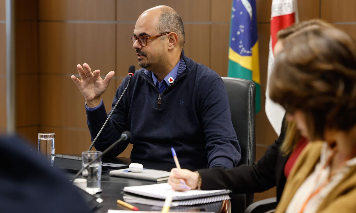 O vice-governador Mateus Simões