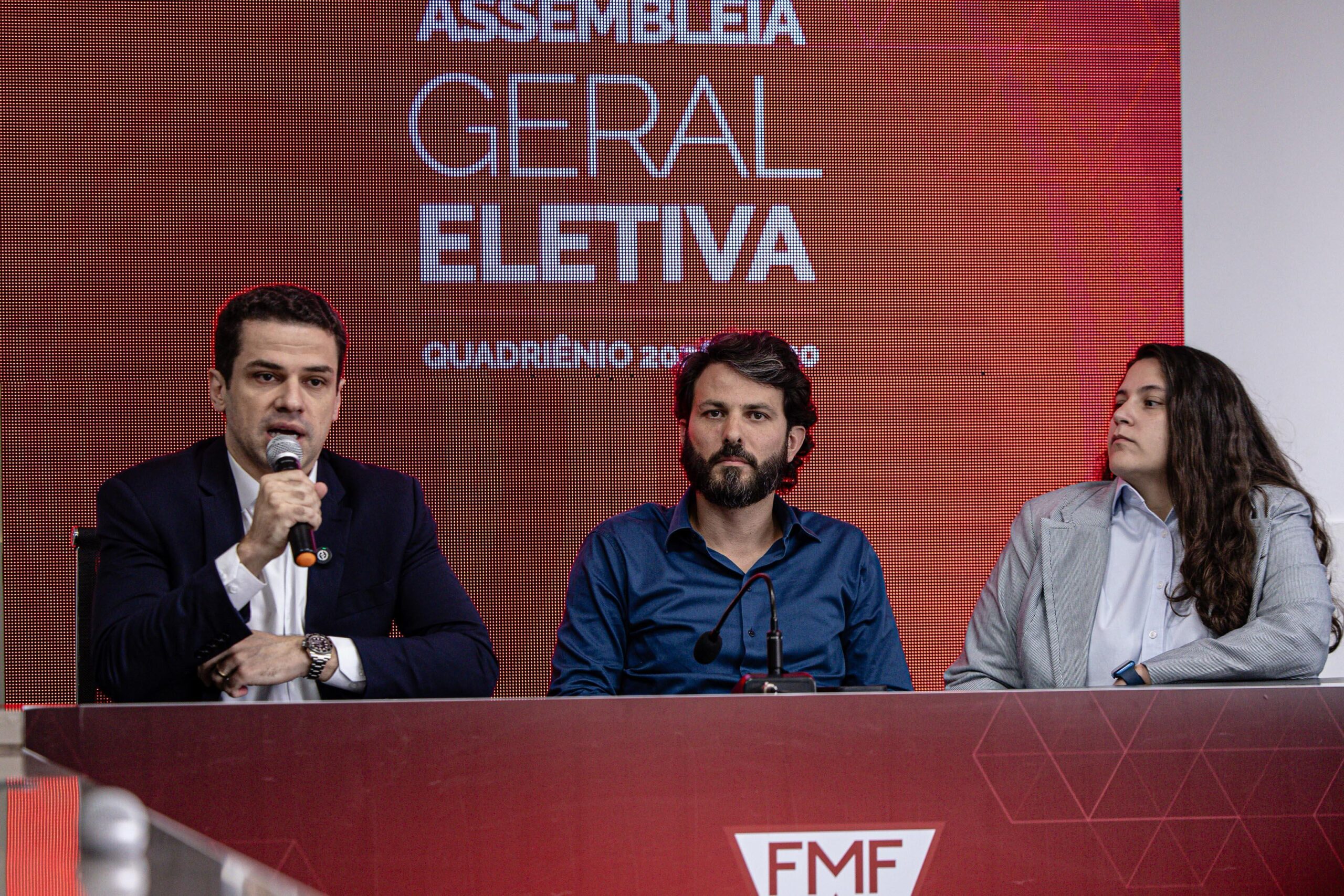 Ex-senador Castellar Neto retorna à presidência da Federação Mineira de Futebol