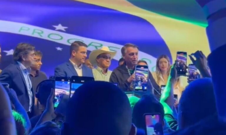 O ex-presidente Jair Bolsonaro durante discurso em BH