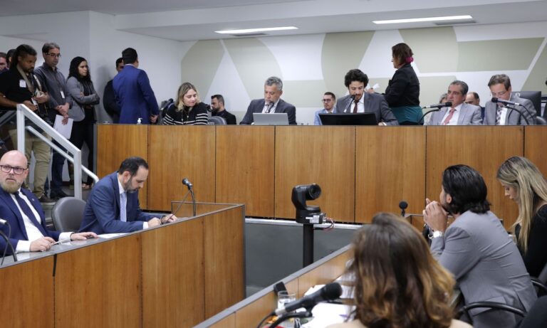 Reunião da CCJ da Assembleia de Minas
