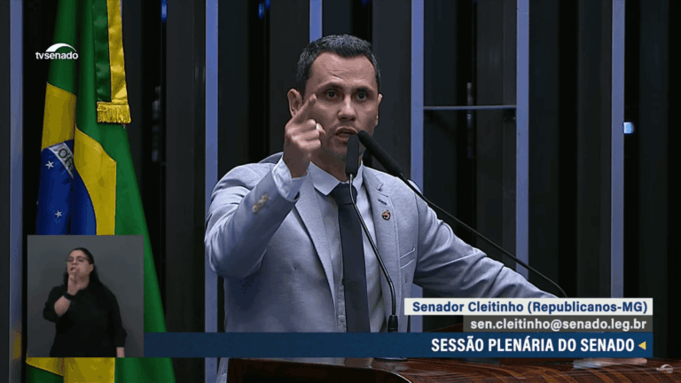 Cleitinho no plenário do Senado