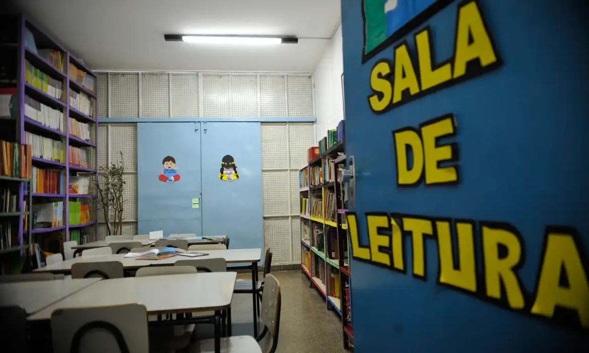 Foto mostra sala de leitura