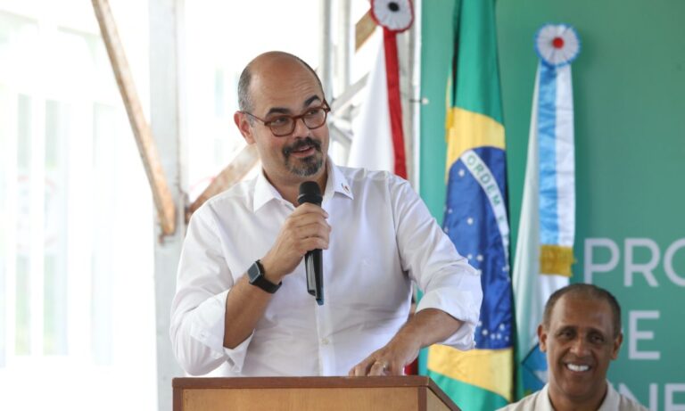 O vice-governador de Minas, Mateus Simões.