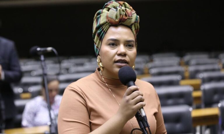 A deputada federal Dandara Tonantzin