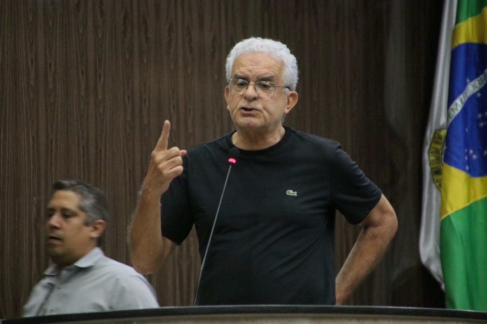 A razão por trás do embate entre o marido de Marília Campos e um deputado do PT