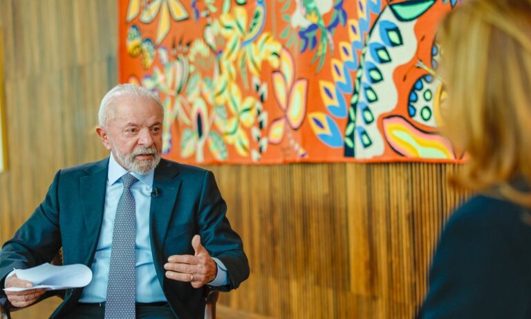 Lula concedeu duas entrevistas para falar sobre tarifaço de Trump.
