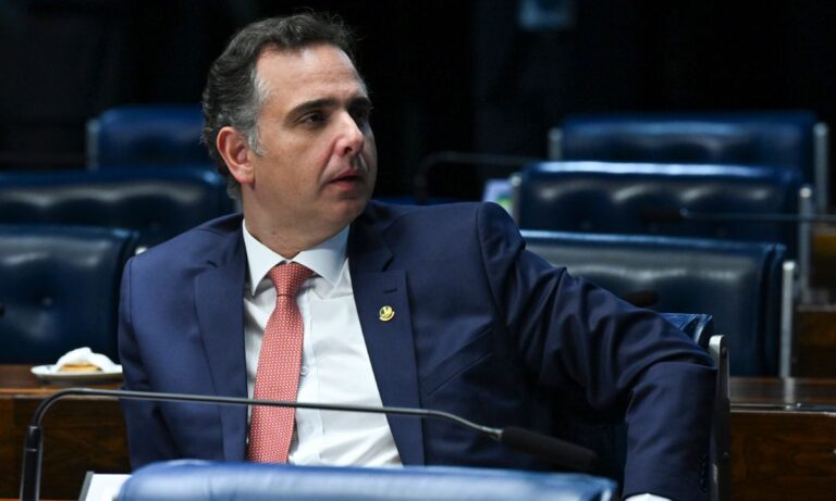 O senador Rodrigo Pacheco