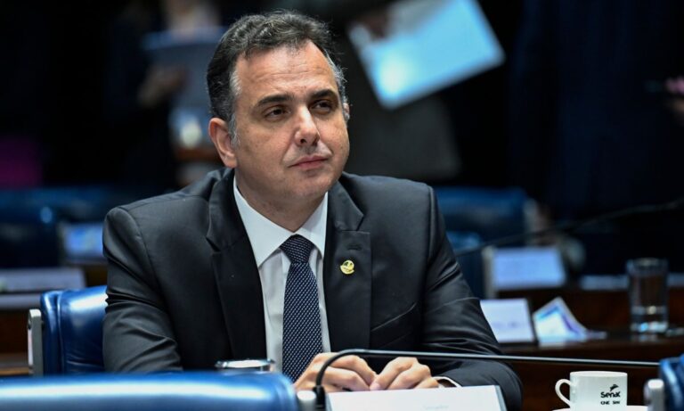 O senador Rodrigo Pacheco