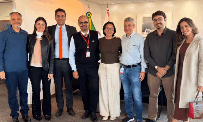 Simões com o Novo BH