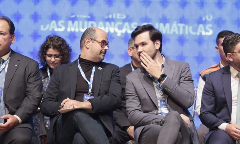 O vice-governador Mateus Simões e o presidente da Assembleia, Tadeu Leite