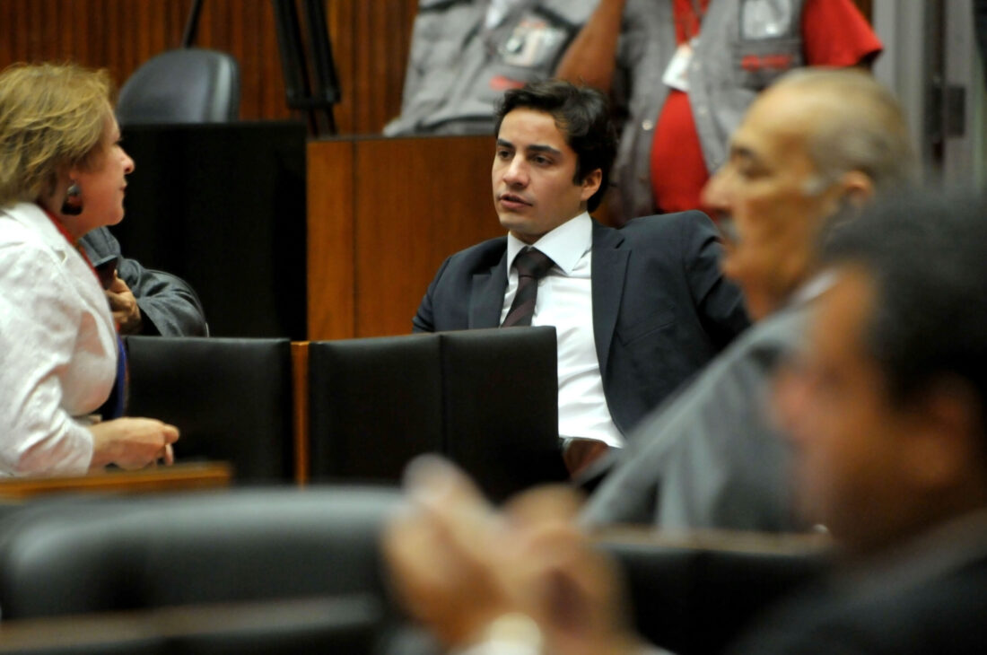 Justiça autoriza citação por edital de Gustavo Perrella em ação sobre ex-piloto de helicóptero