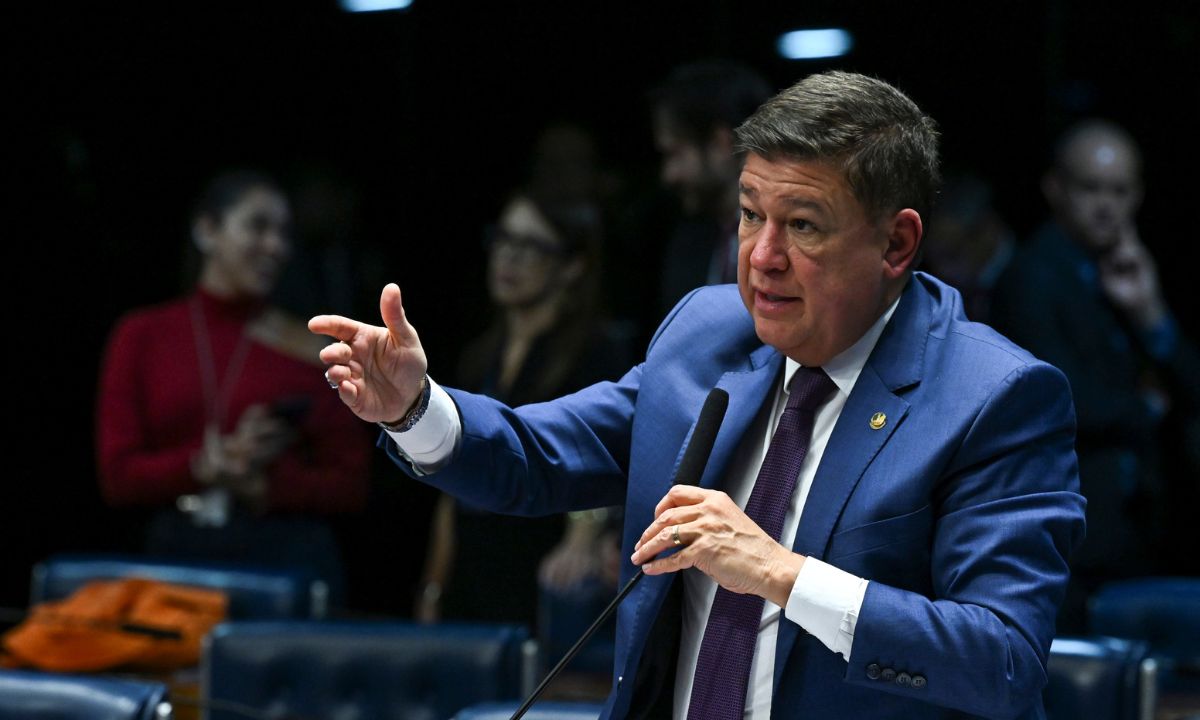 O senador Carlos Viana