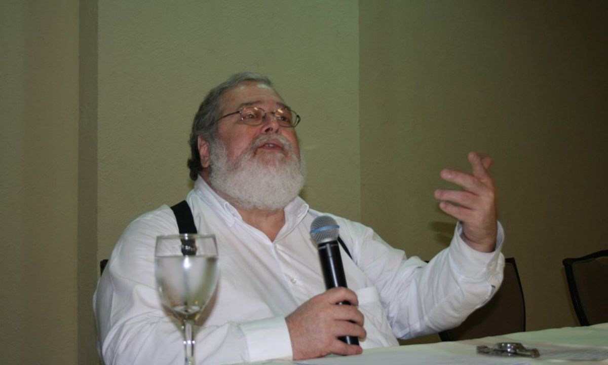 O sanitarista Gonzalo Vecina