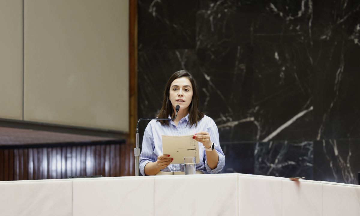 A deputada Lohanna França