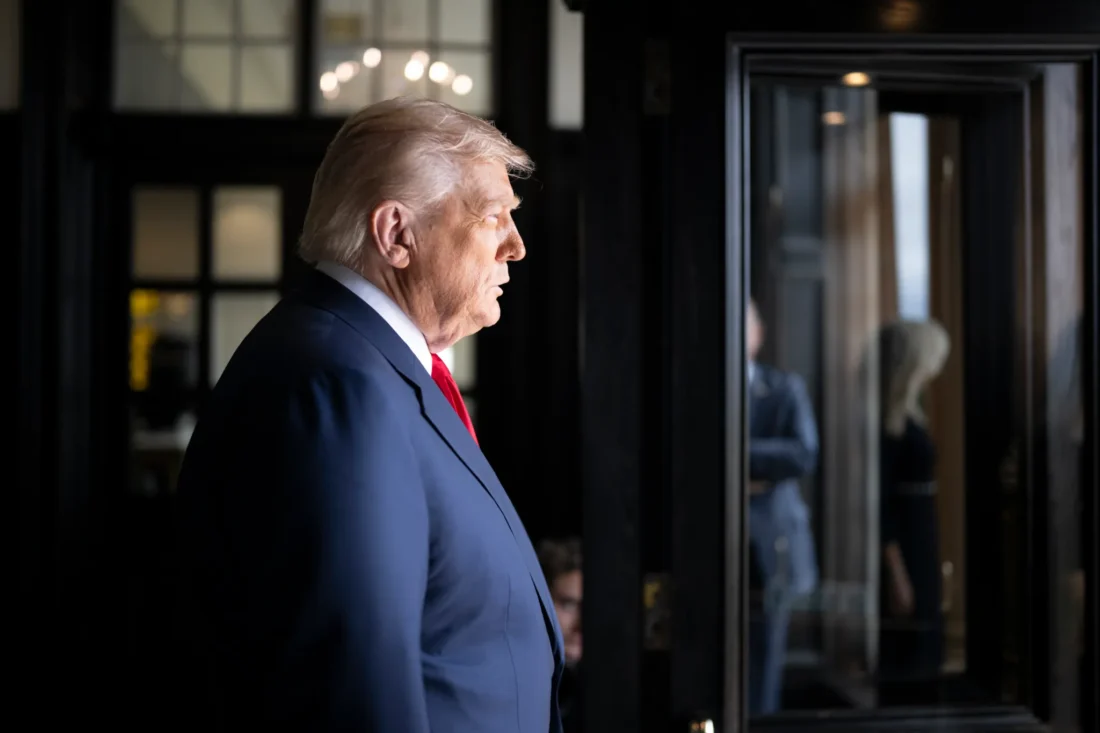 Tarifaço de Trump pode reduzir PIB do Brasil em R$ 110 bi e eliminar mais de 600 mil empregos mesmo após exceções