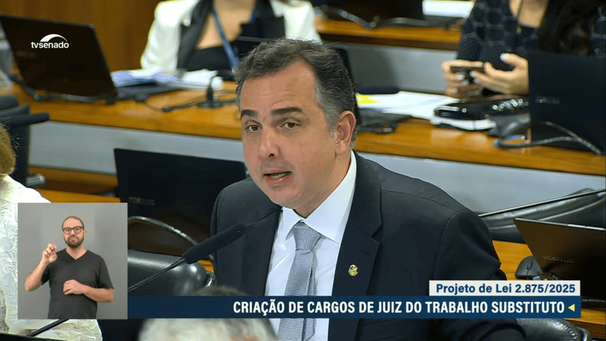 Rodrigo Pacheco na CCJ do Senado