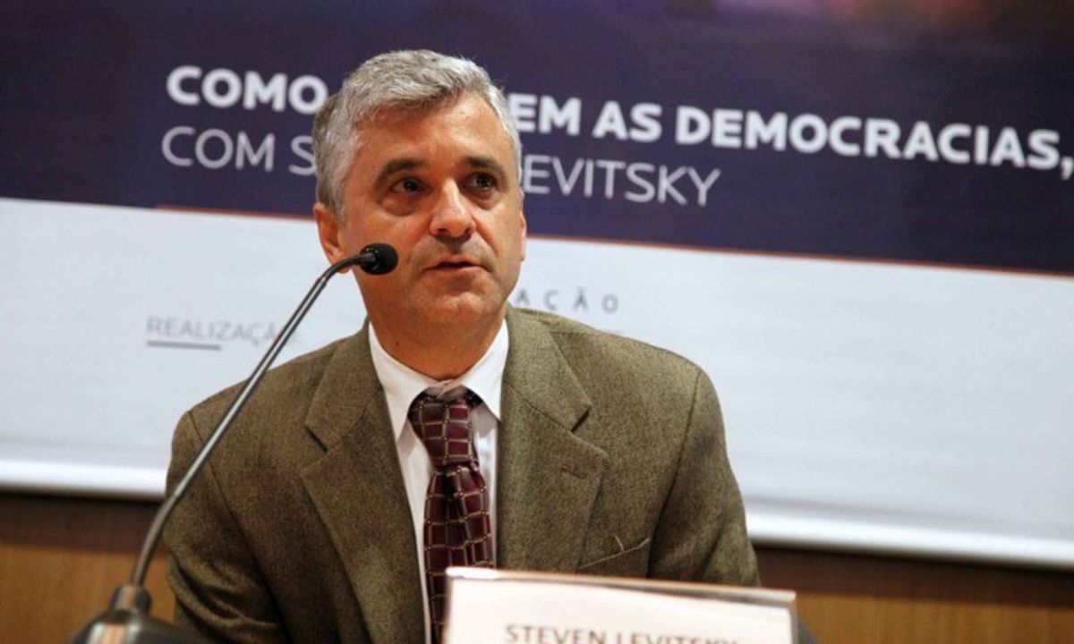 O cientista político Steven Levitsky