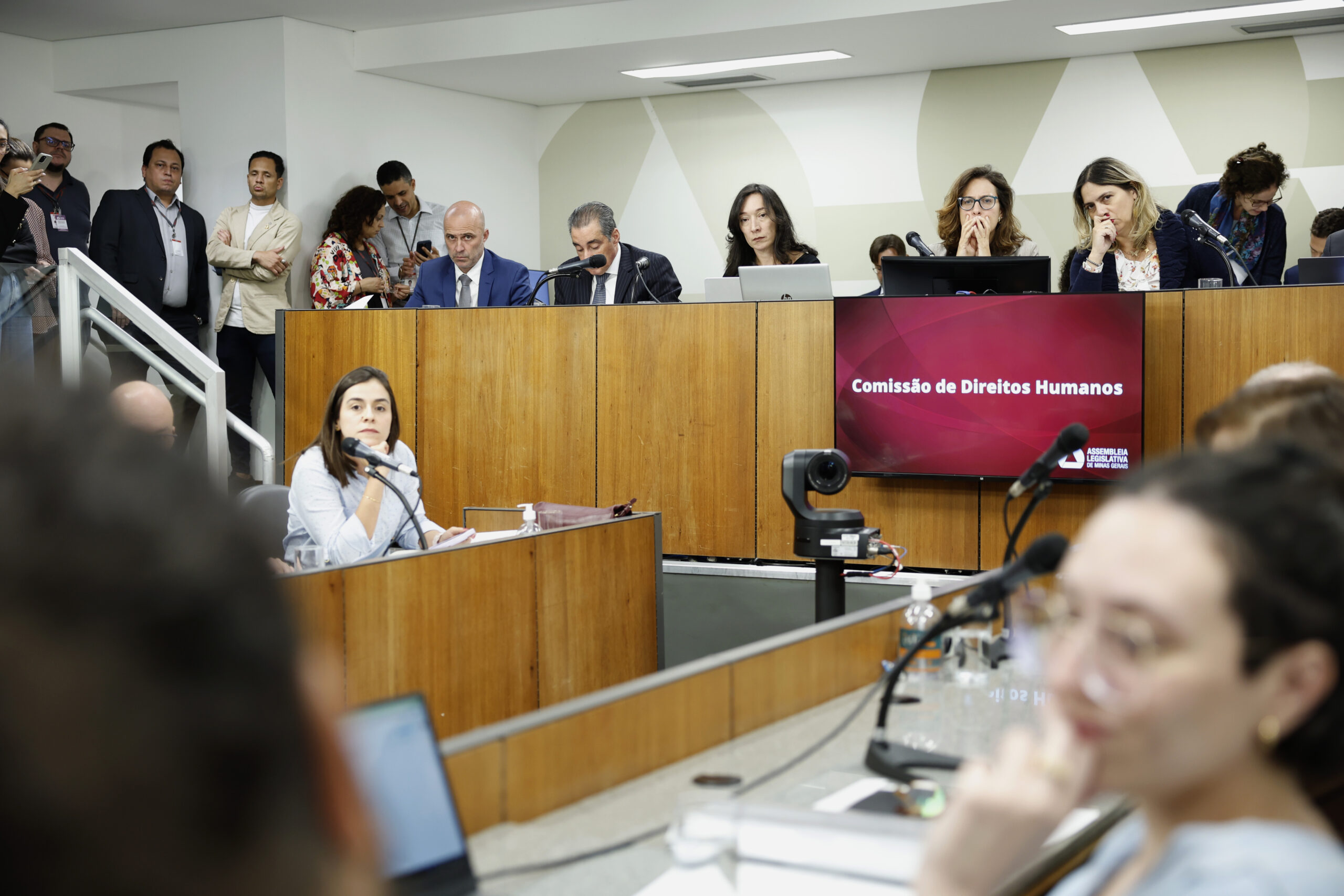 CGE apura sete denúncias de assédio contra servidores do governo de Minas em processos de licenciamento ambiental