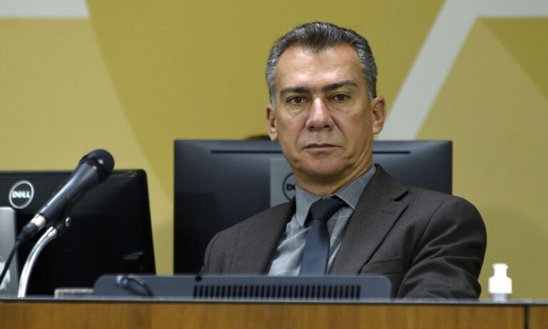 O prefeito de Nova Serrana, Fábio Avelar