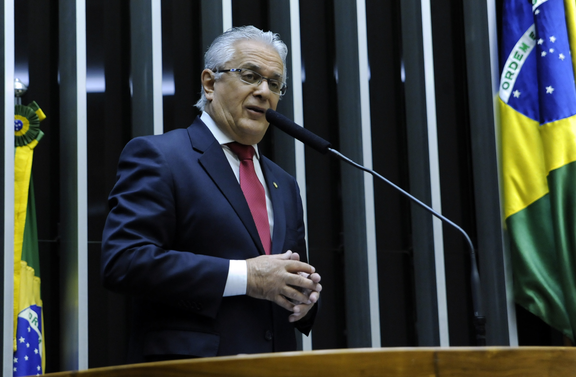 Ex-deputado federal de Minas receberá R$ 428 mil por aposentadoria atrasada