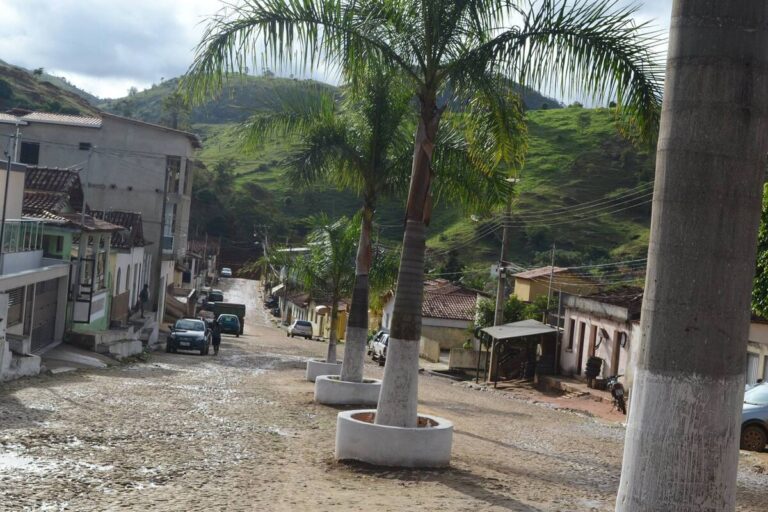 Praça em Palmópolis (MG)