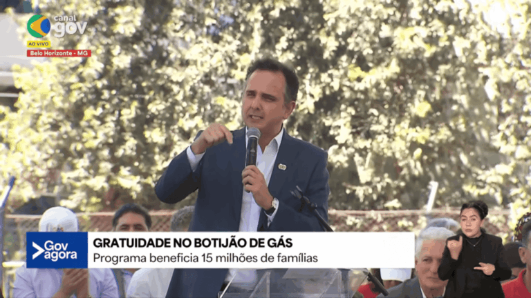 Rodrigo Pacheco no Aglomerado da Serra