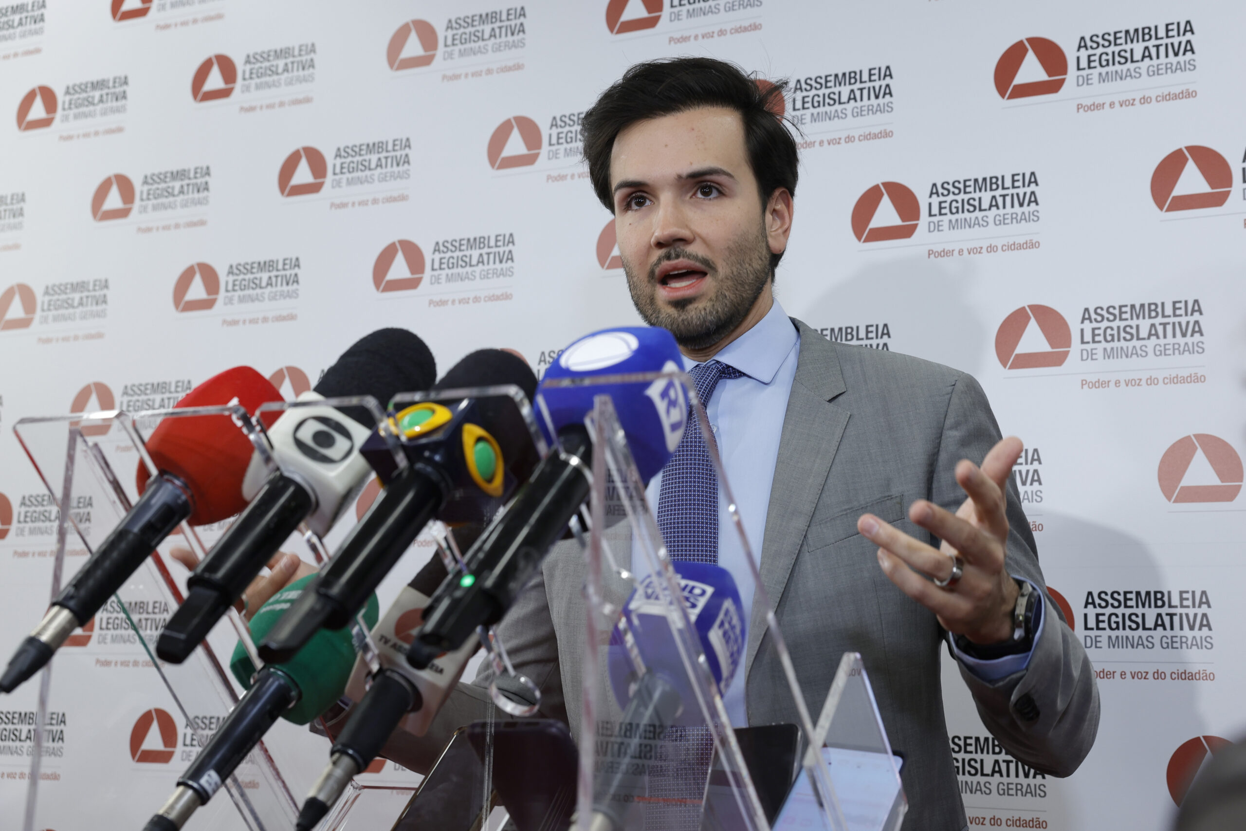 ALMG vai iniciar tramitação de projetos sobre repasse de imóveis à União e federalização da MGI