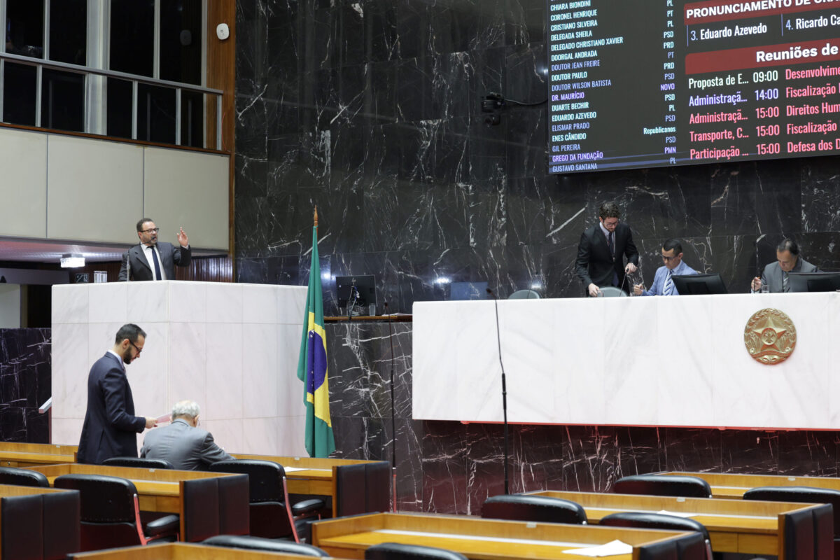 Governo Zema não reúne quórum para iniciar sessão sobre PEC da Copasa na ALMG