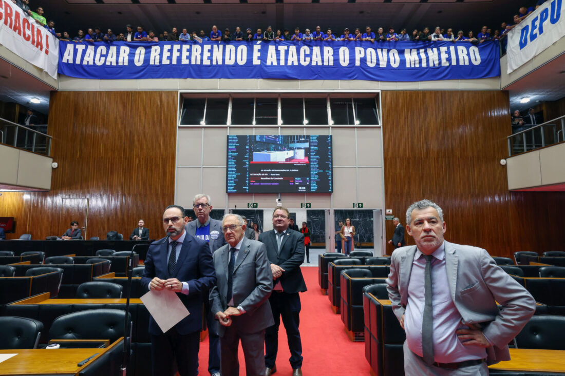 O duelo de versões sobre a validade de reunião que debateu a PEC da Copasa na ALMG