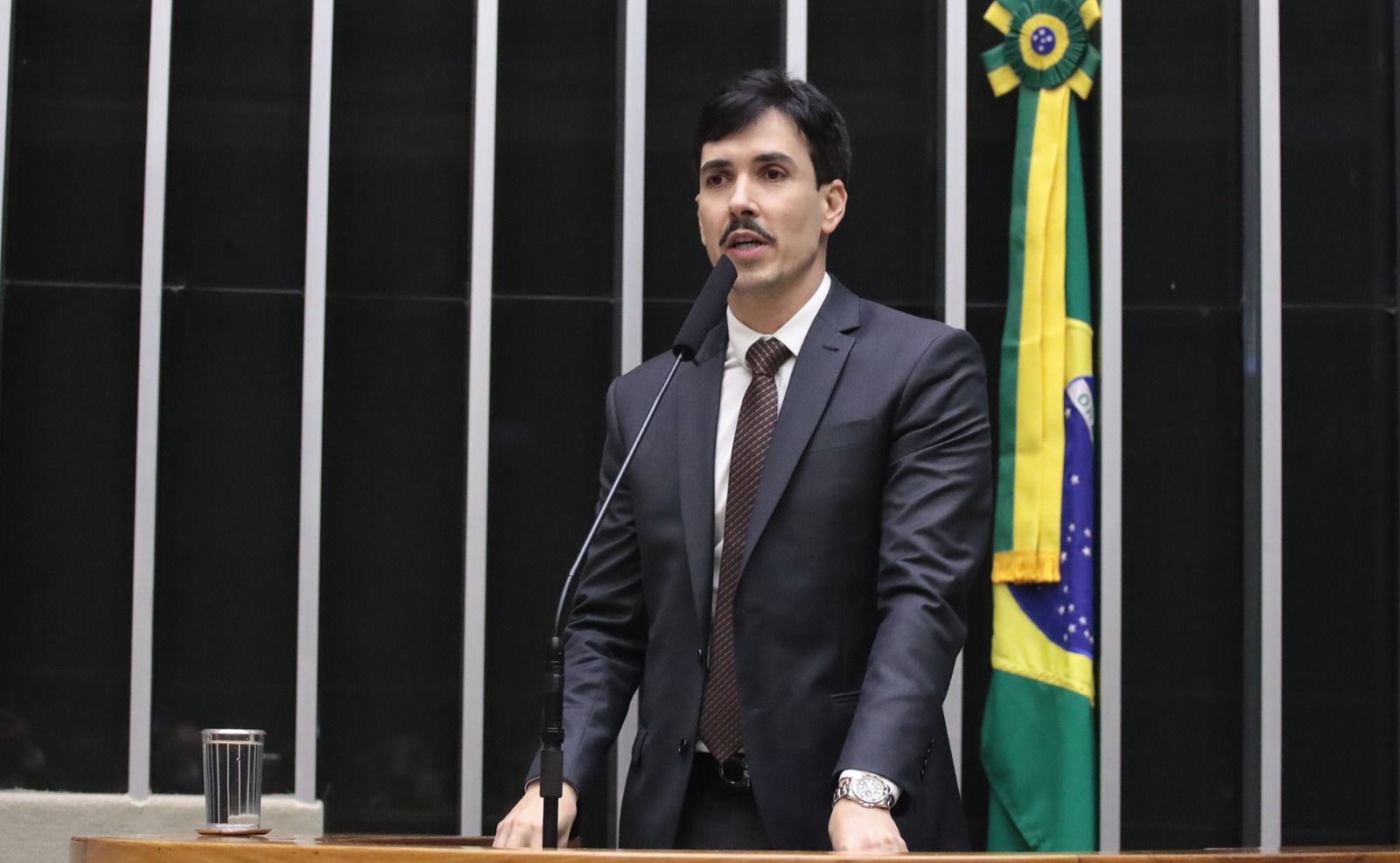 ‘Sou eu quem espera o apoio de Mateus Simões’, diz presidente do Republicanos sobre candidatura de Cleitinho