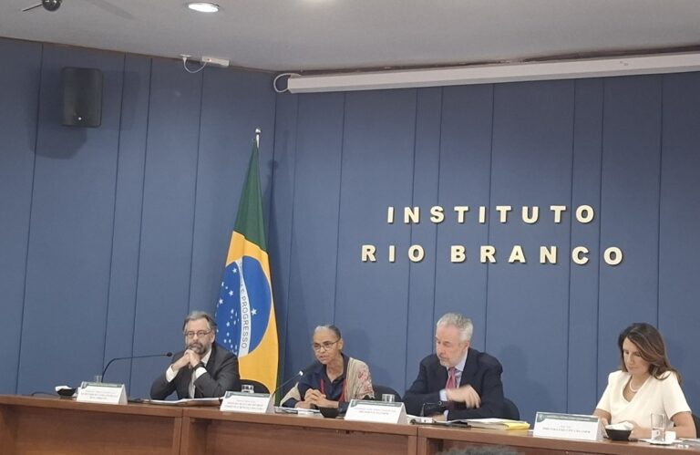 Marina Silva em coletiva de imprensa no Instituto Rio Branco sobre a Pré-COP 30