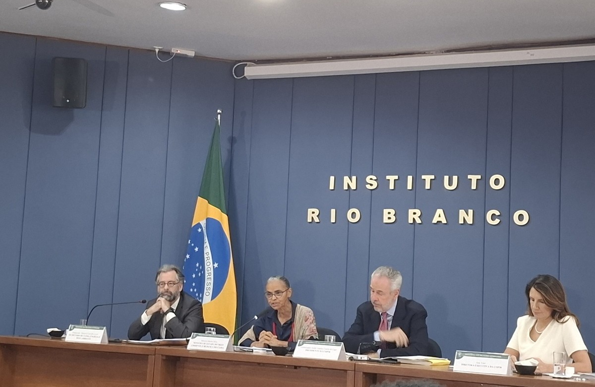 Marina Silva em coletiva de imprensa no Instituto Rio Branco sobre a Pré-COP 30