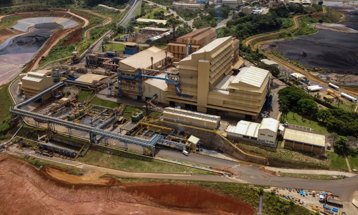 Vista aérea de empreendimento de Codemig e CBMM em Araxá