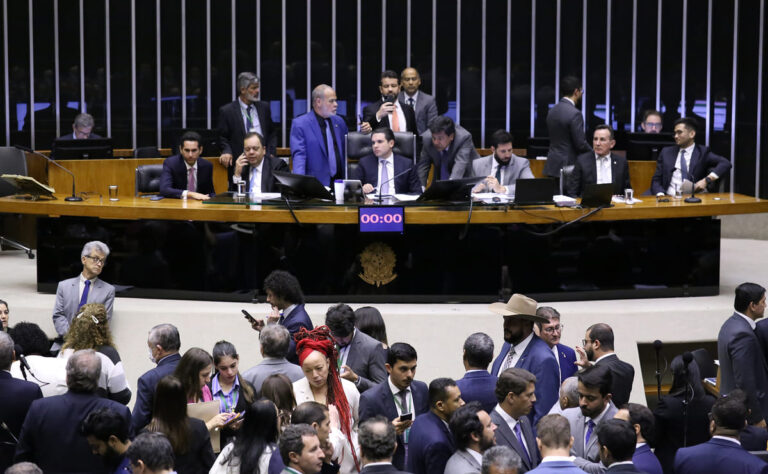 Plenário da Câmara em 8 de outubro de 2025