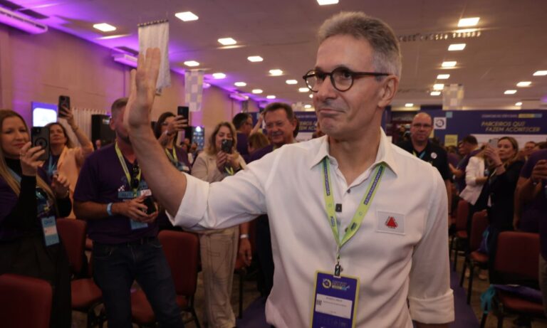 O governador Romeu Zema