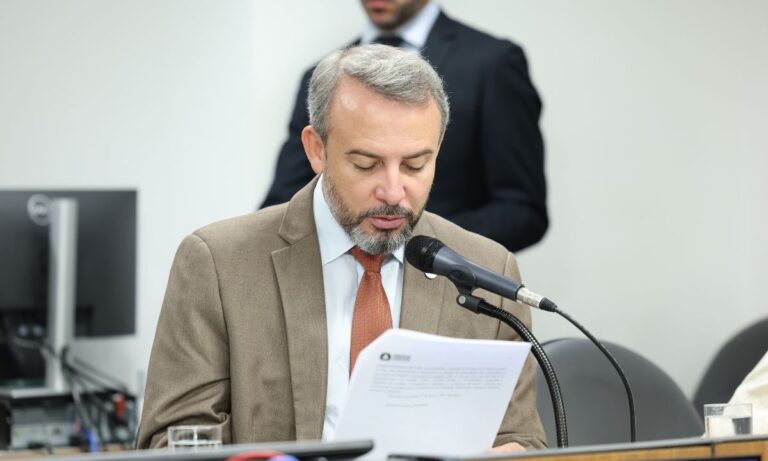 O deputado Rodrigo Lopes