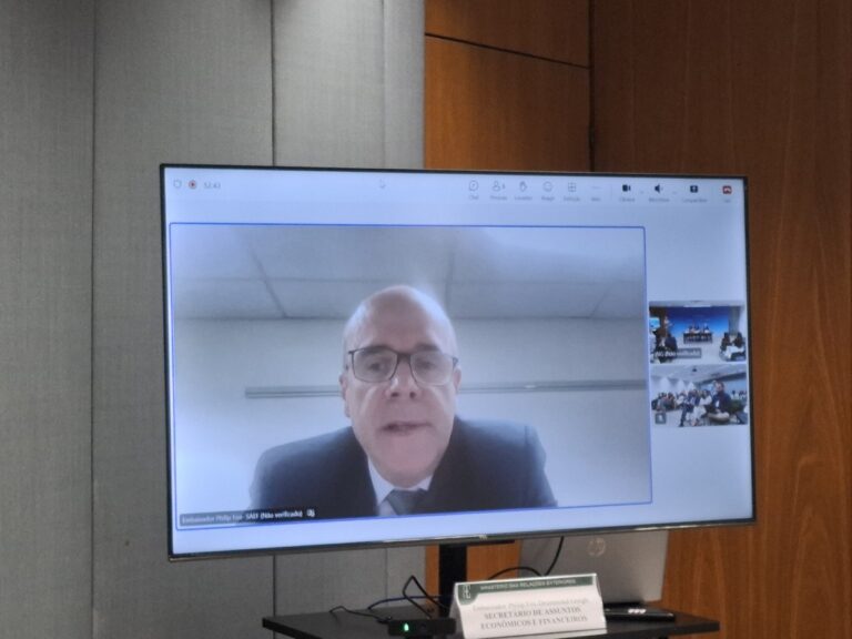 Embaixador Philip Fox-Drummond Gough em coletiva por videoconferência