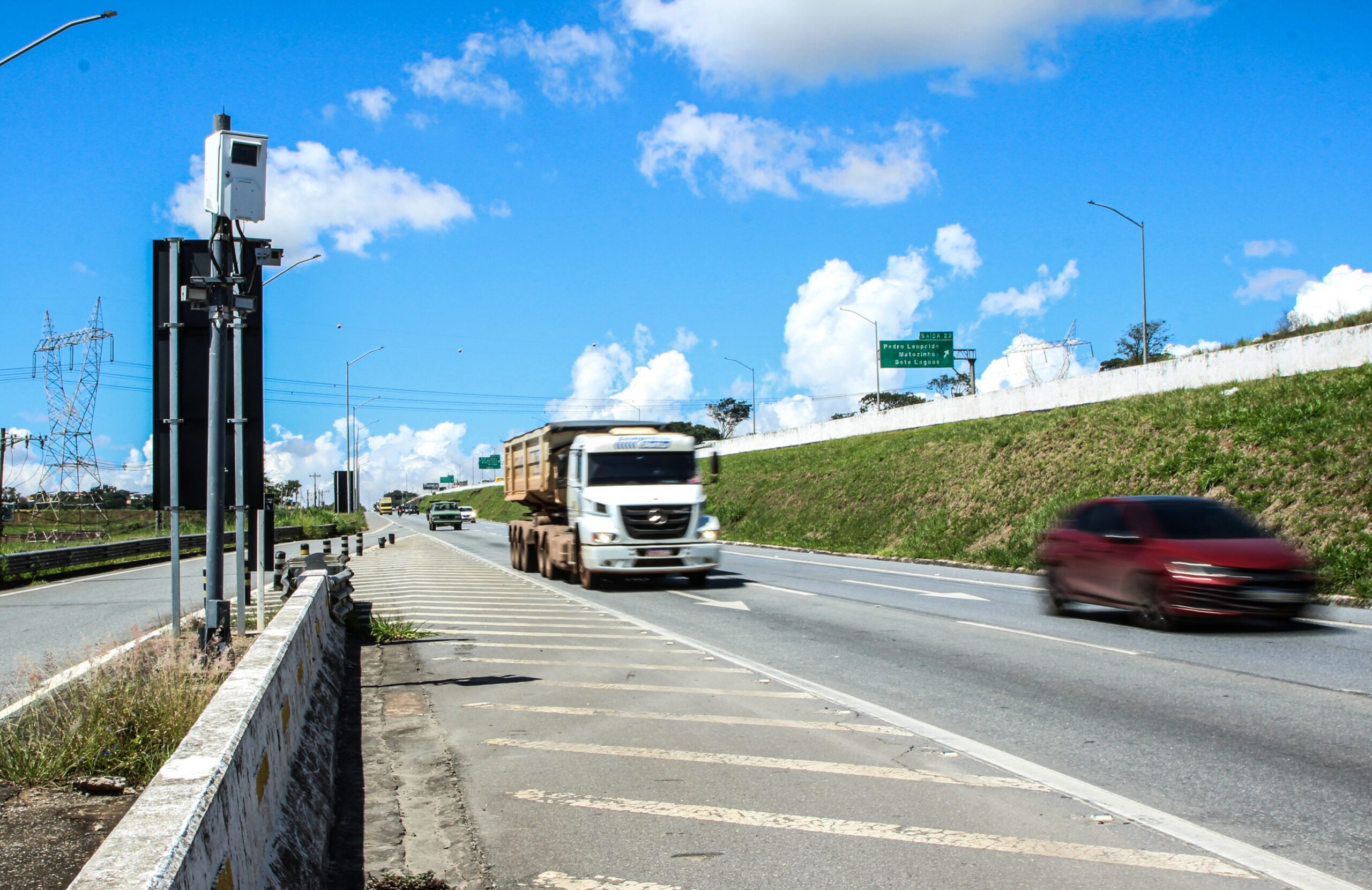 135 radares em rodovias federais de Minas voltam a operar após decisão judicial