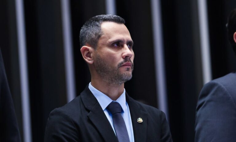 O senador Cleitinho Azevedo (Republicanos-MG) chamou Telmário Motta de "monstro" na tribuna do Senado.