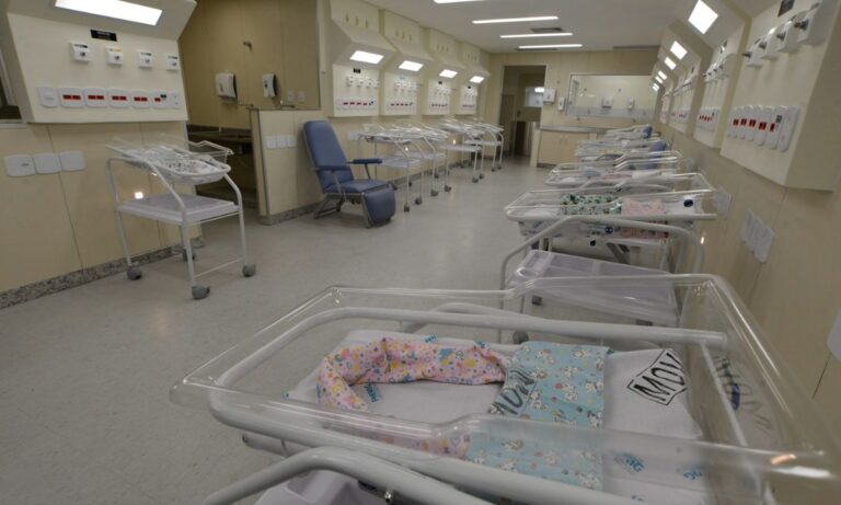 Setor neonatal da Maternidade Odete Valadares
