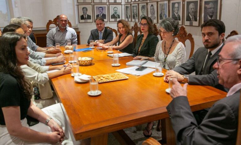 Representantes do TRT-MG e da Secretaria de Patrimônio da União reuniram-se nesta segunda para dar início ao processo de devolução dos imóveis do quarteirão 26.