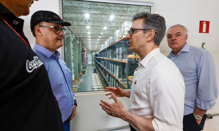 Romeu Zema visita fábrica alimentícia em Uberlândia