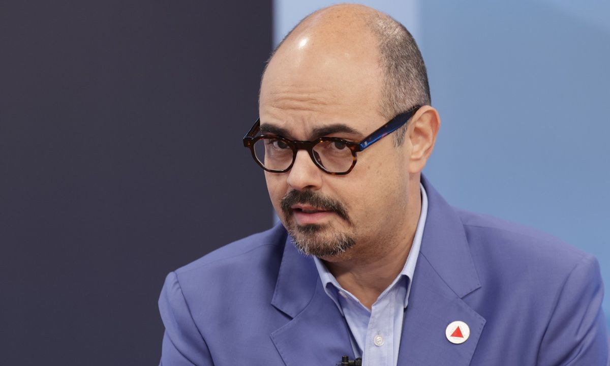 O vice-governador Mateus Simões