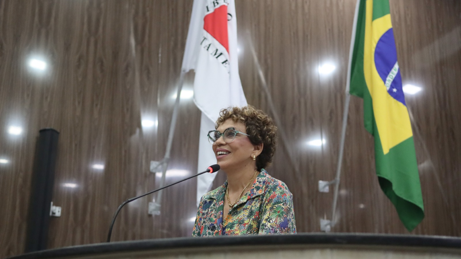 Marília comunica ao secretariado que deixará a Prefeitura de Contagem para concorrer ao Senado