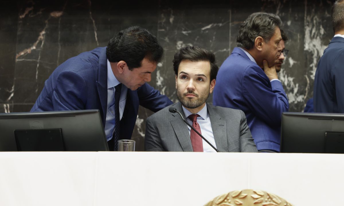 Deputado conversa com Tadeuzinho