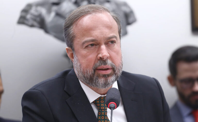 Alexandre Silveira na CREDN em outubro de 2025